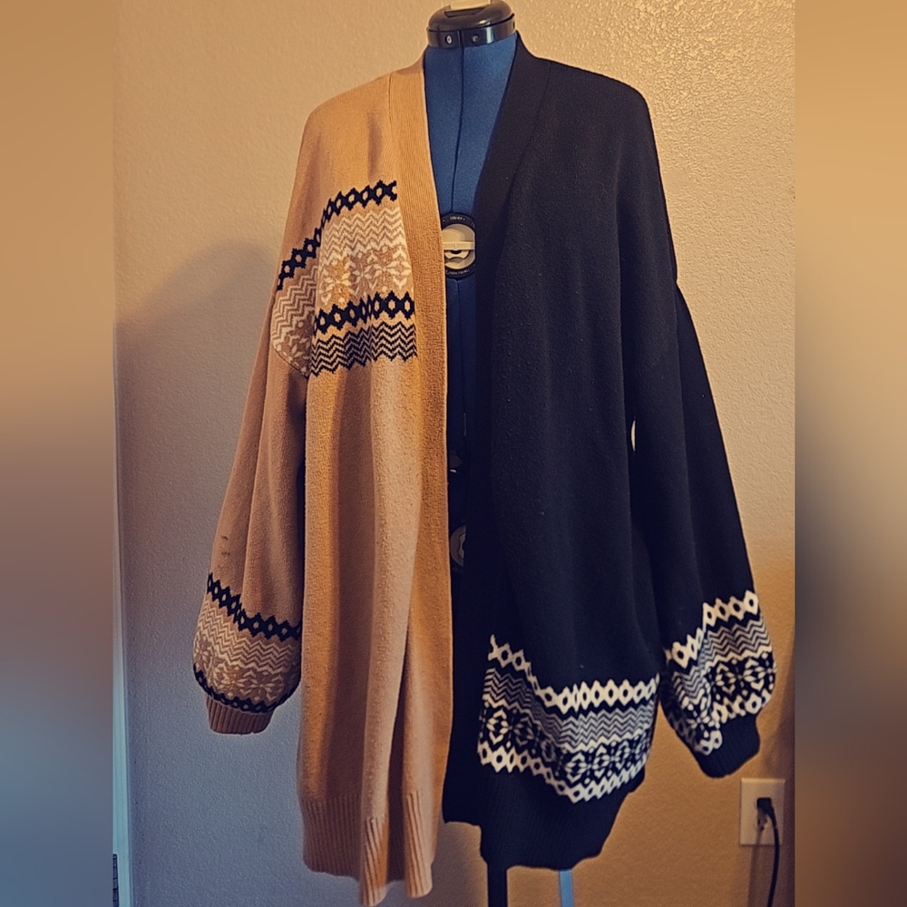 Lane Bryant half toned cardigan black and tan with white details size 26/28 (4X)